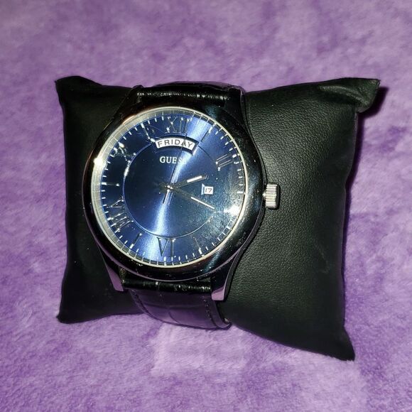 Guess Metropolitan Men's Analog Date & Day Watch W0792G1 - Picture 3 of 11